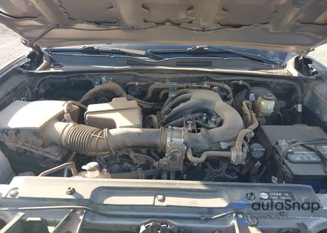 2017 Toyota Tacoma Trd Off Road из США, поврежденный, VIN 3TMAZ5CNXHM051884